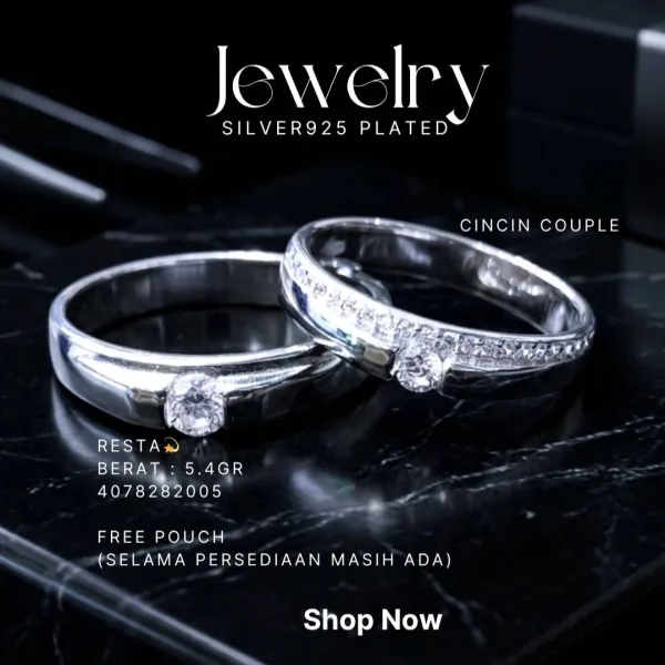 Cincin Couple perak 925 model Resta dengan zirkonia bulat di atas latar hitam