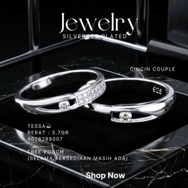 Cincin Couple perak 925 model Tessa dengan zirkonia dan taburan permata di atas latar hitam