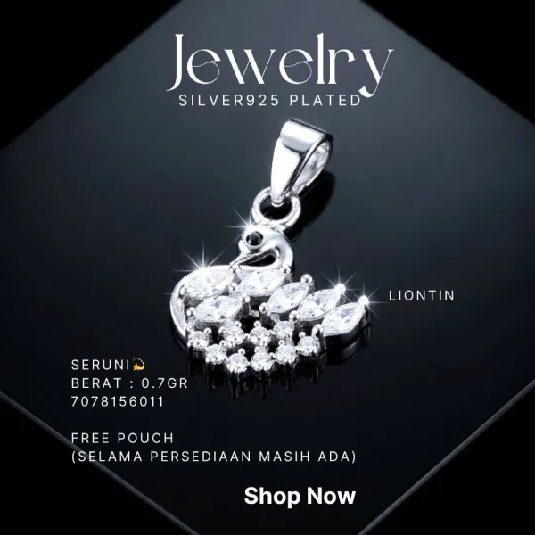 Liontin perak 925 model Seruni bentuk angsa dengan zirkonia di atas latar hitam