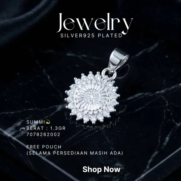 Liontin perak 925 model Summi bulat bertabur zirkonia di atas latar hitam