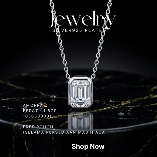Kalung perak 925 model Amorra dengan liontin zirkonia persegi panjang di atas latar hitam
