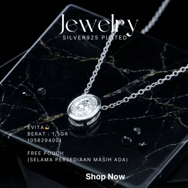 Kalung perak 925 model Evita dengan liontin zirkonia oval di atas latar hitam
