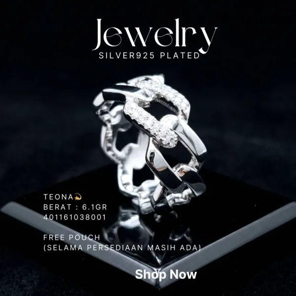 Cincin perak 925 model Teona model rantai dengan zirkonia di atas latar hitam