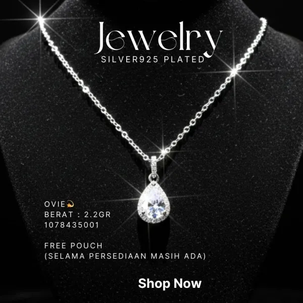 Kalung perak 925 model Ovie dengan liontin zirkonia bentuk tetes pada manekin hitam