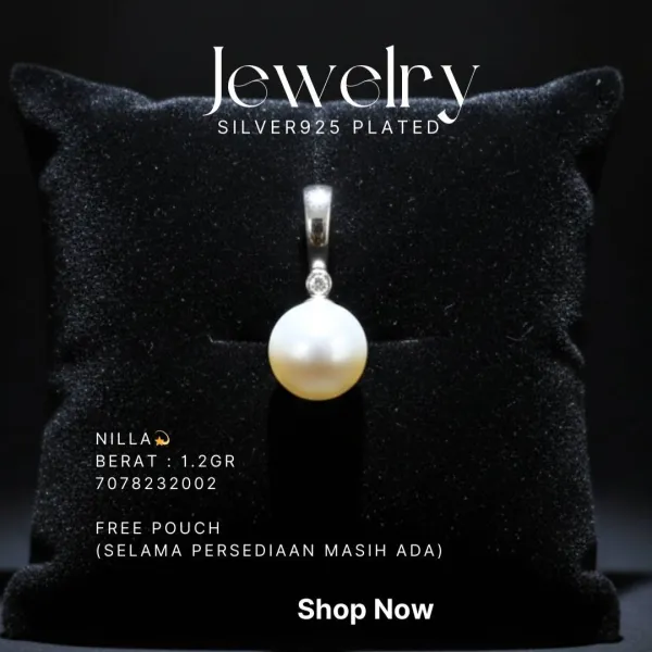Liontin perak 925 model Nilla dengan mutiara putih dan zirkonia kecil pada bantalan hitam