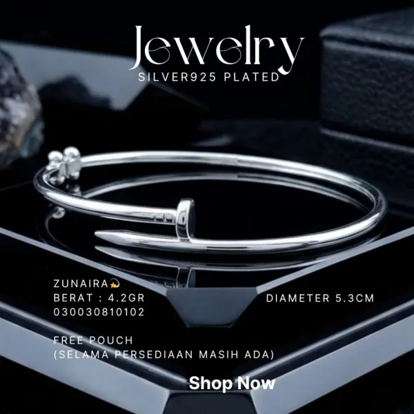 Gelang perak 925 model Zunaira bangle berbentuk paku polos di atas kotak hitam