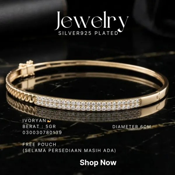 Gelang perak 925 model Ivoryan bangle warna gold dengan dua baris zirkonia di atas marmer hitam