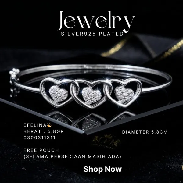 Gelang perak 925 model Efelina bangle dengan tiga hati zirkonia di atas kain hitam