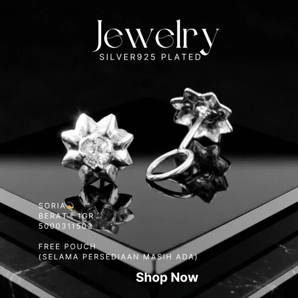Anting perak 925 model Soria bintang zirkonia di atas latar hitam