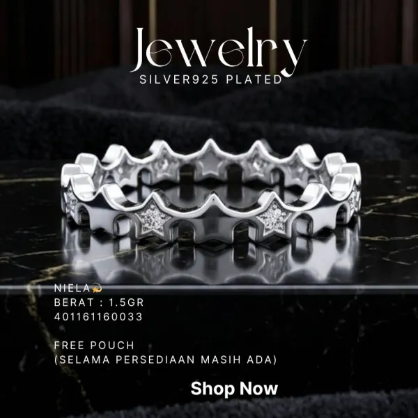 Cincin perak 925 model Niela bintang zirkonia di atas latar hitam