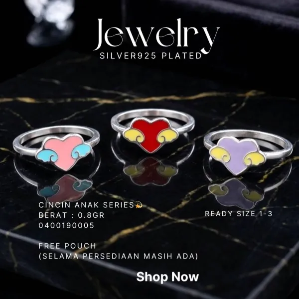 Tiga cincin anak perak 925 dengan hati bersayap warna-warni