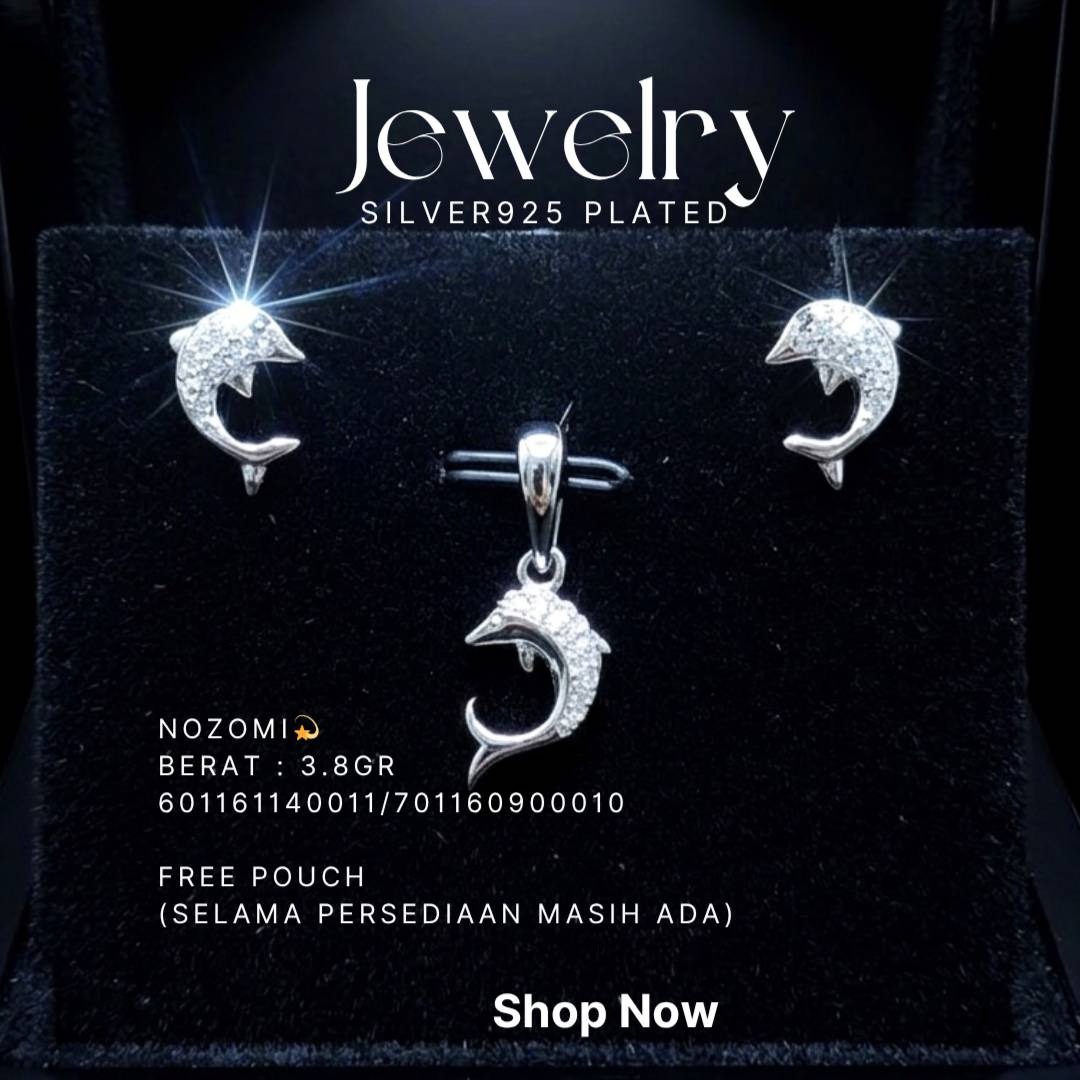 Set perhiasan perak 925 model Nozomi berisi anting dan liontin lumba-lumba di atas latar hitam