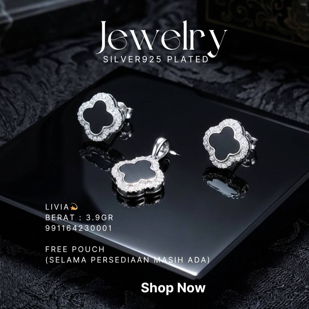 Set perhiasan perak 925 model Livia berisi anting dan liontin clover hitam zirkonia