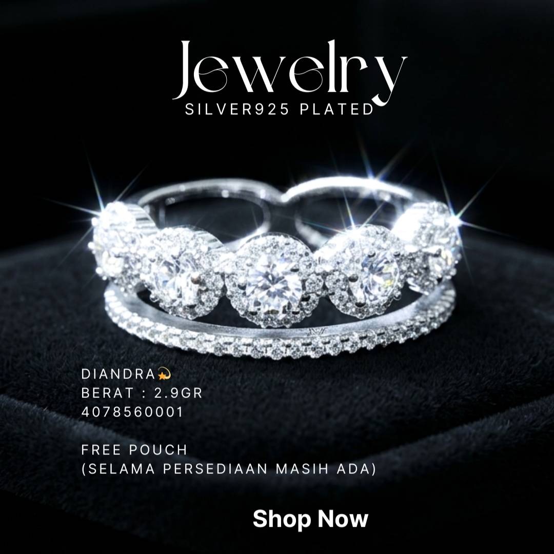Cincin perak 925 model Diandra dengan zirkonia halo bulat di atas latar hitam