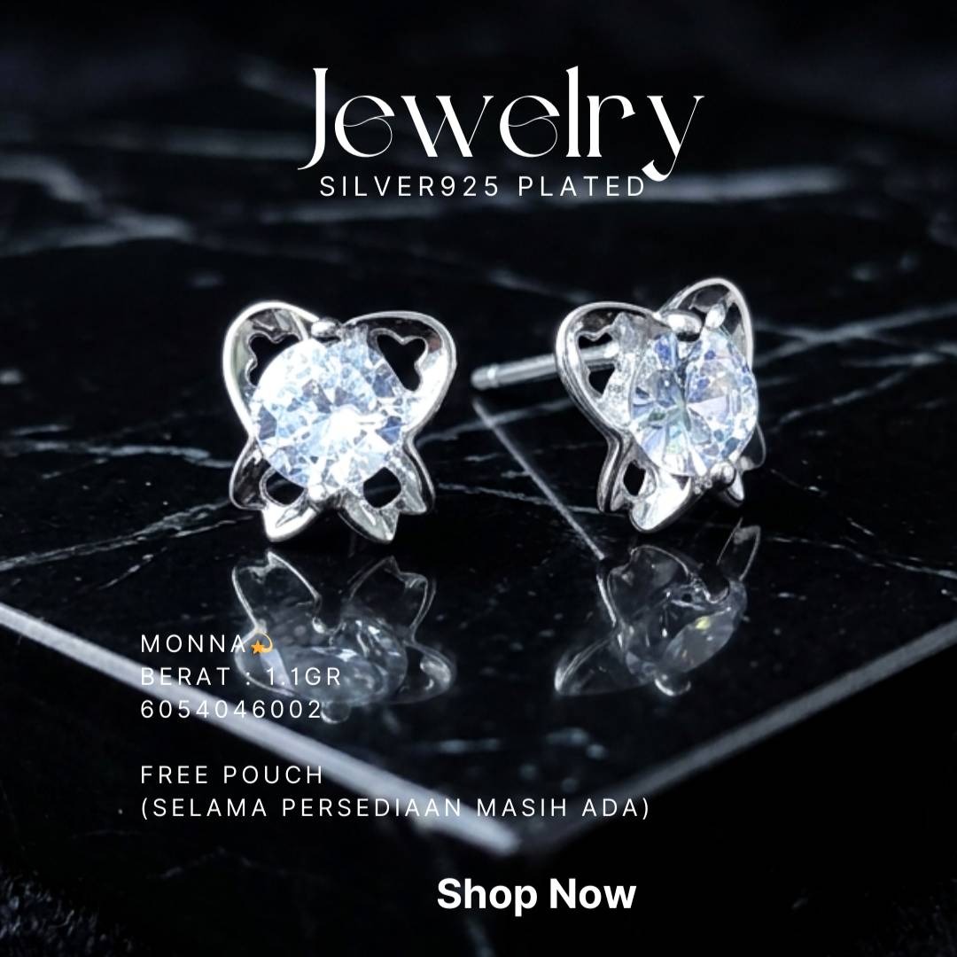 Anting perak 925 model Monna model stud kupu-kupu dengan zirkonia di atas latar hitam