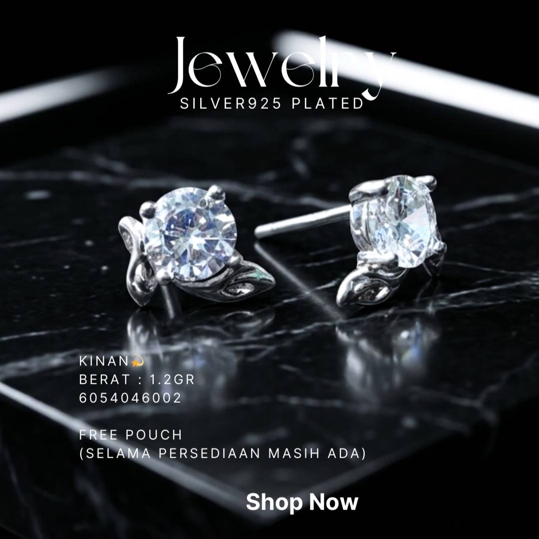 Anting perak 925 model Kinan model stud dengan zirkonia dan ornamen daun di atas latar hitam