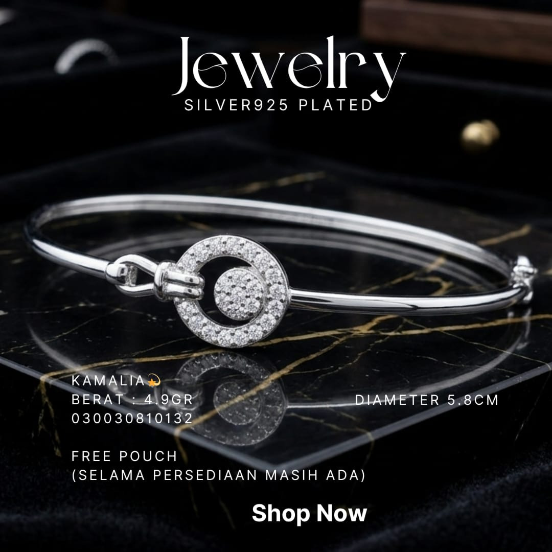 Gelang perak 925 model Kamalia bangle dengan lingkaran zirkonia di atas marmer hitam