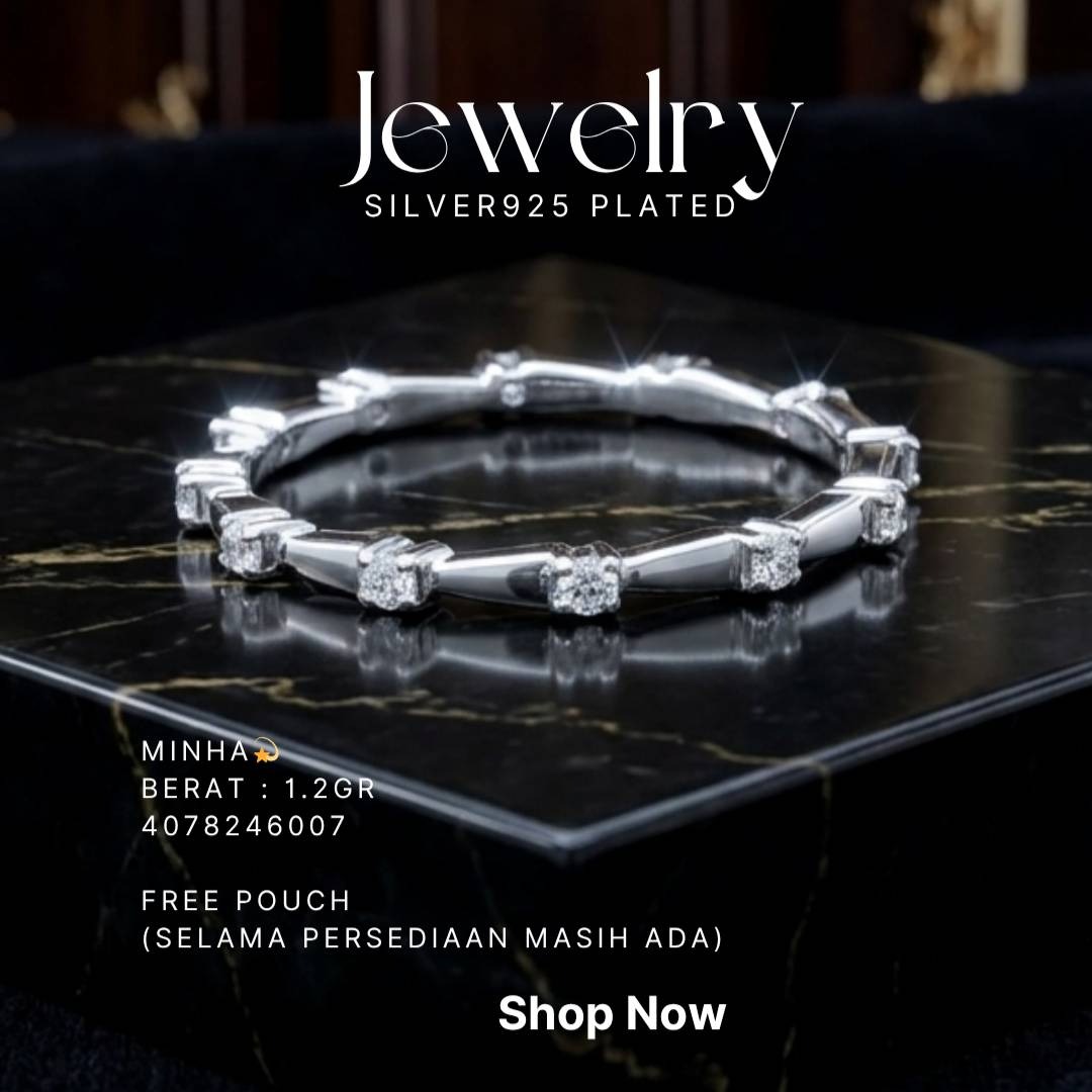 Cincin perak 925 model Minha zirkonia di atas latar hitam