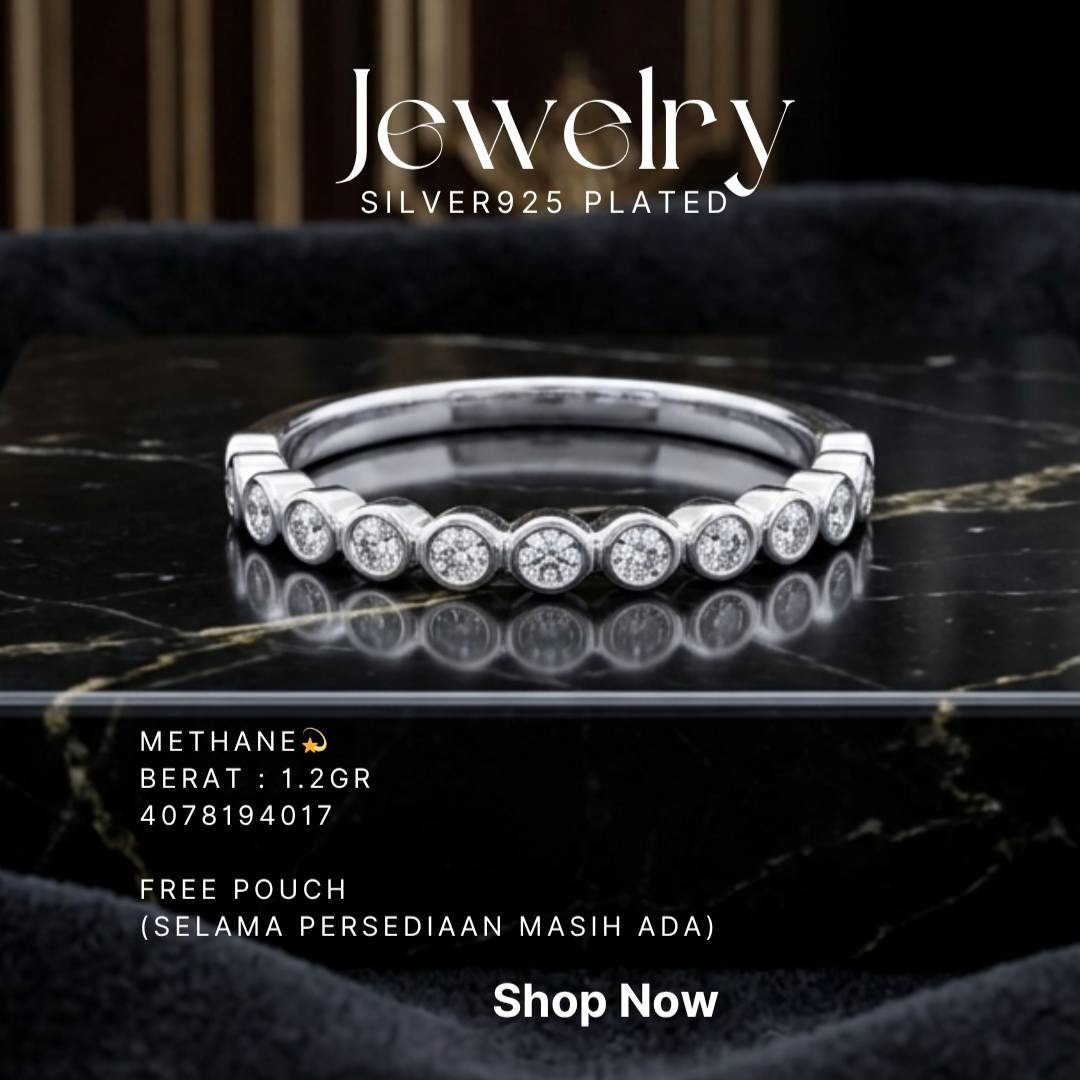 Cincin perak 925 model Methane zirkonia bulat di atas latar hitam