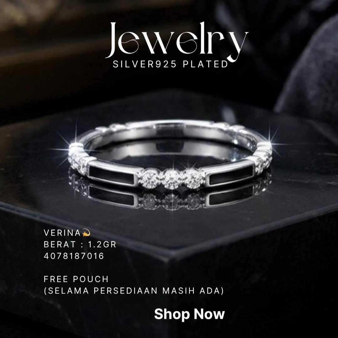 Cincin perak 925 model Verina enamel hitam zirkonia di atas latar hitam