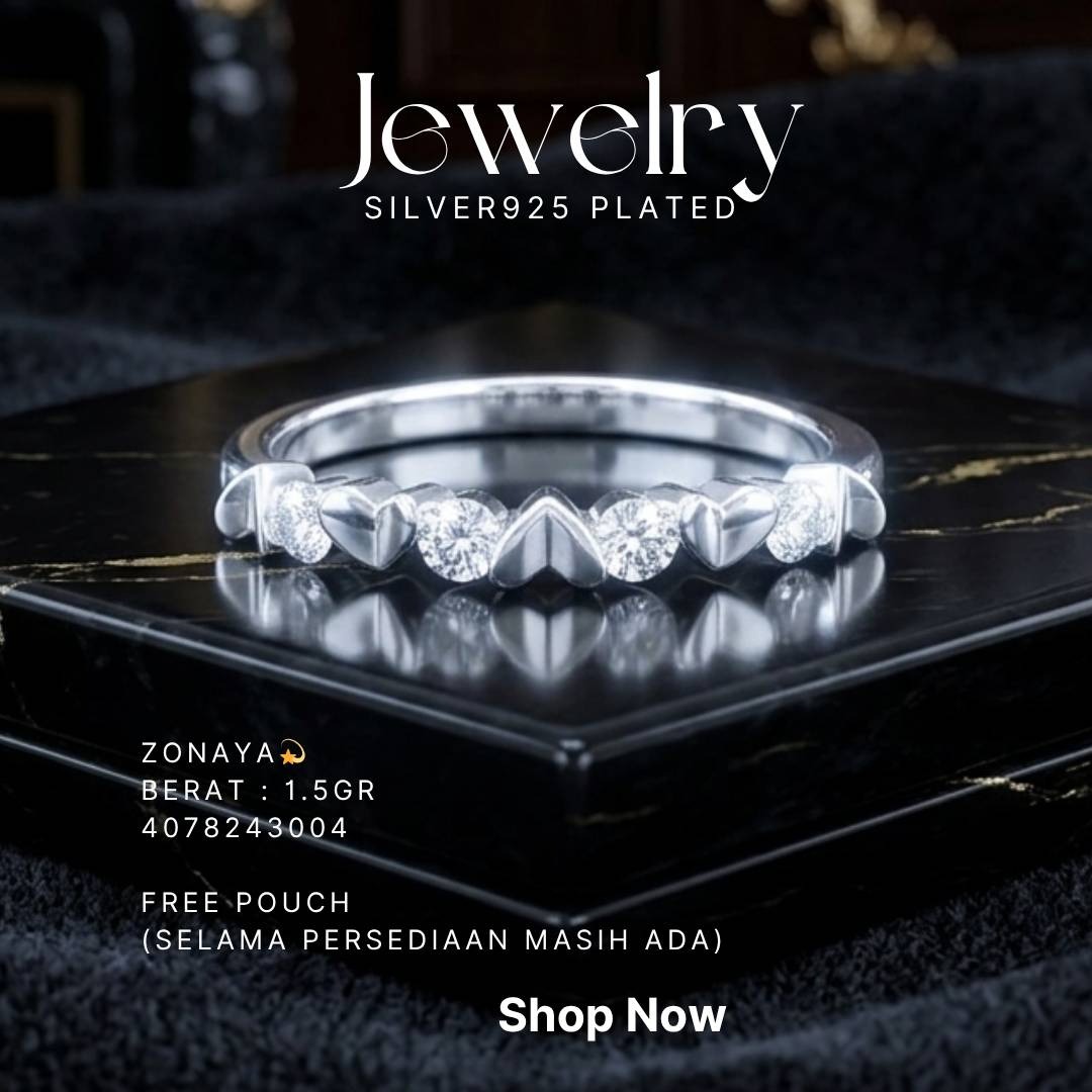 Cincin perak 925 model Zonaya hati zirkonia di atas latar hitam