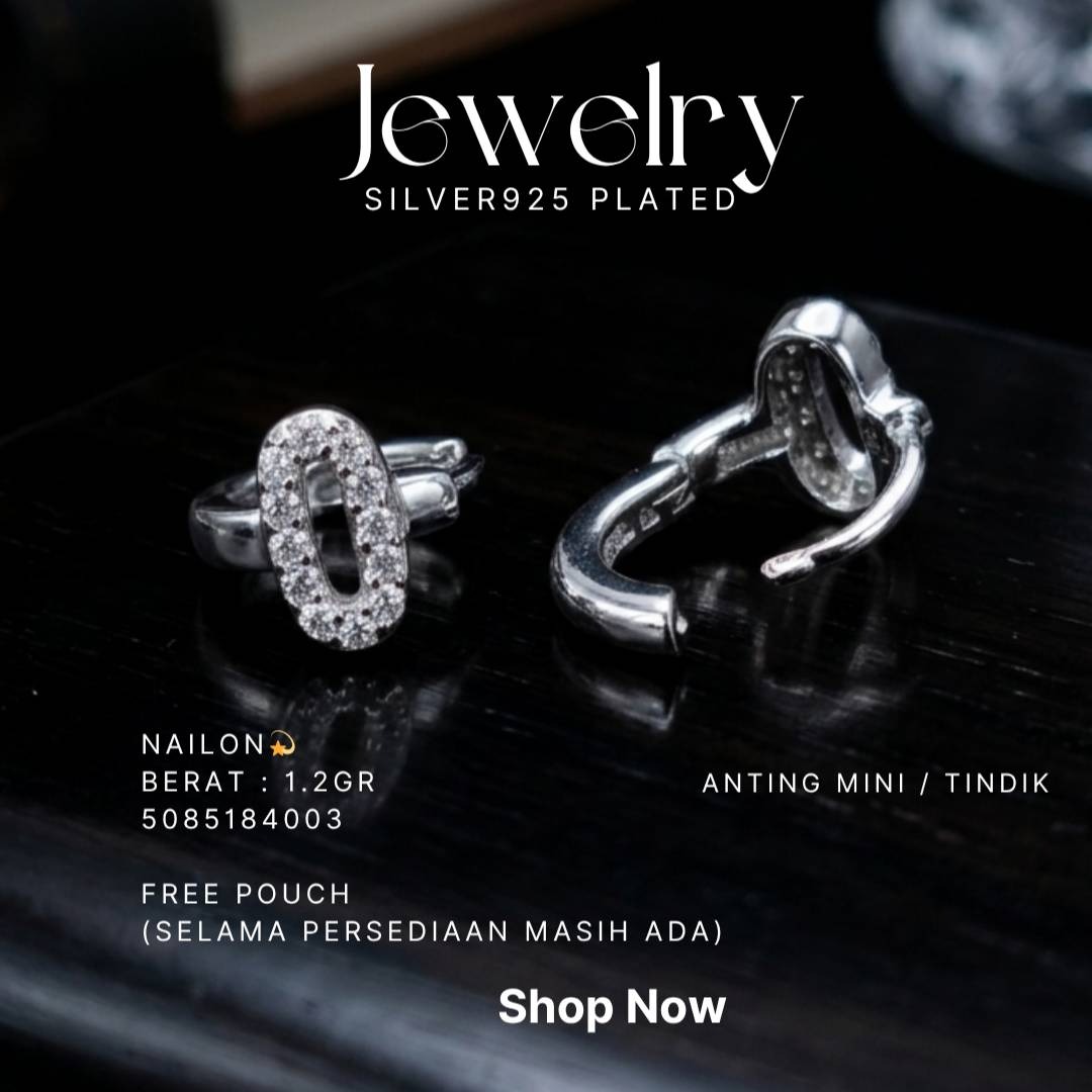 Anting perak 925 model Nailon tindik mini zirkonia oval di atas latar hitam