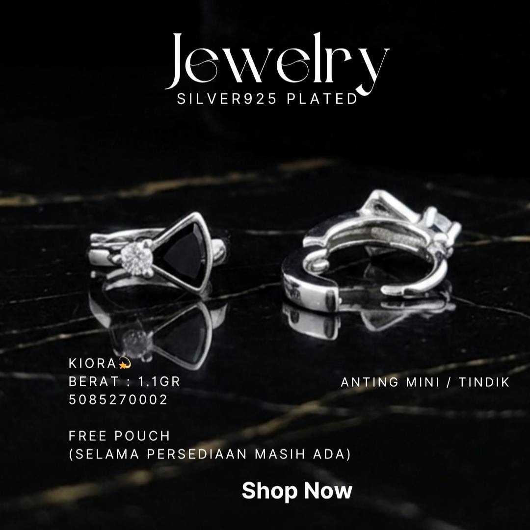 Anting perak 925 model Kiora tindik mini zirkonia hitam di atas latar hitam
