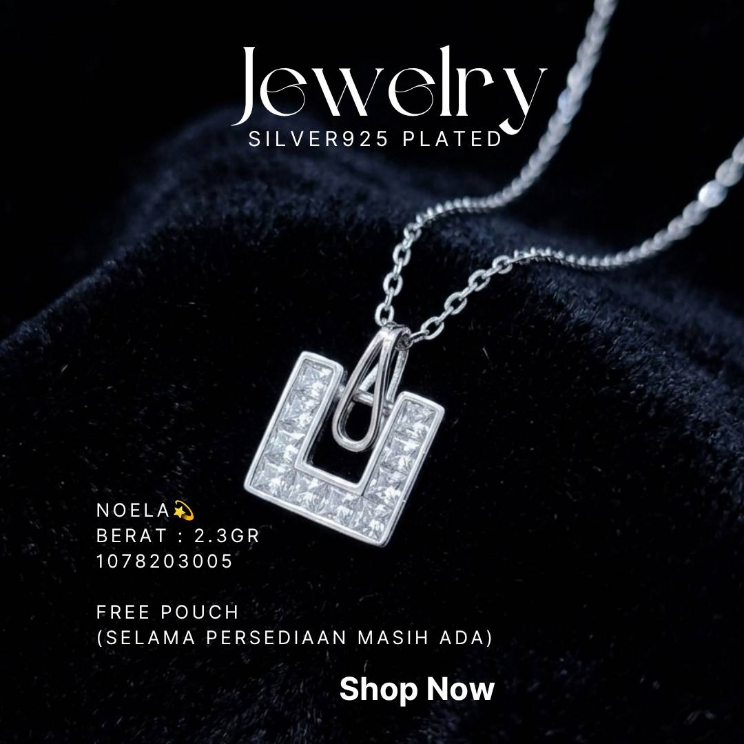 Kalung perak 925 model Noela zirkonia kotak di atas latar hitam